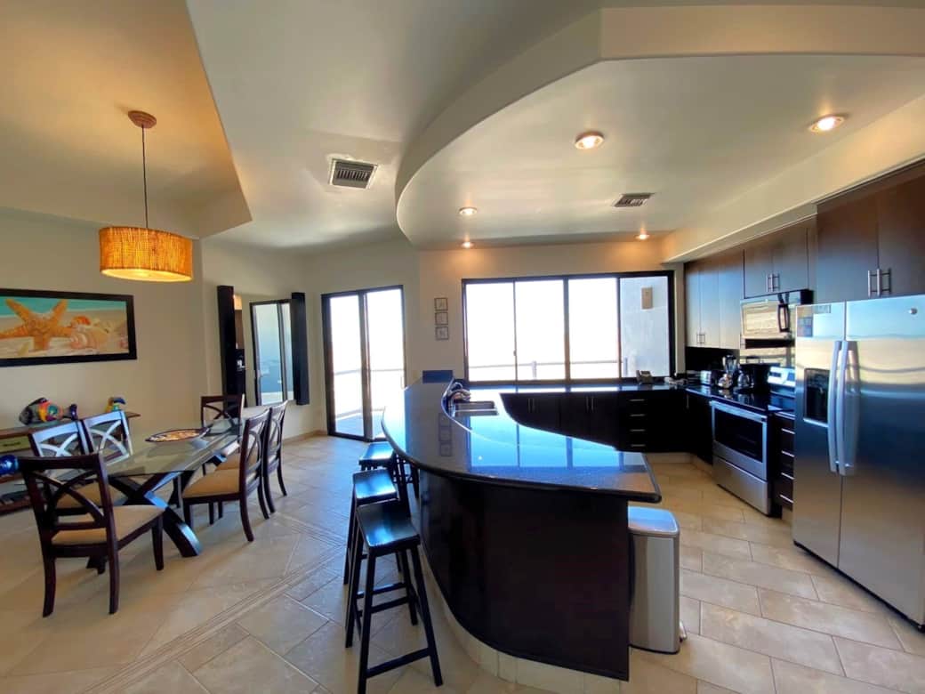 Kitchen & Dining Area Kitchen & Dining Area
