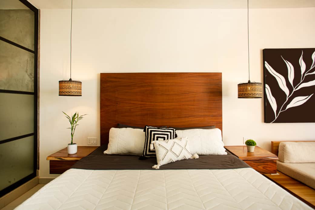 203 C King Bed 8Q9B7643 203 C King Bed 8Q9B7643