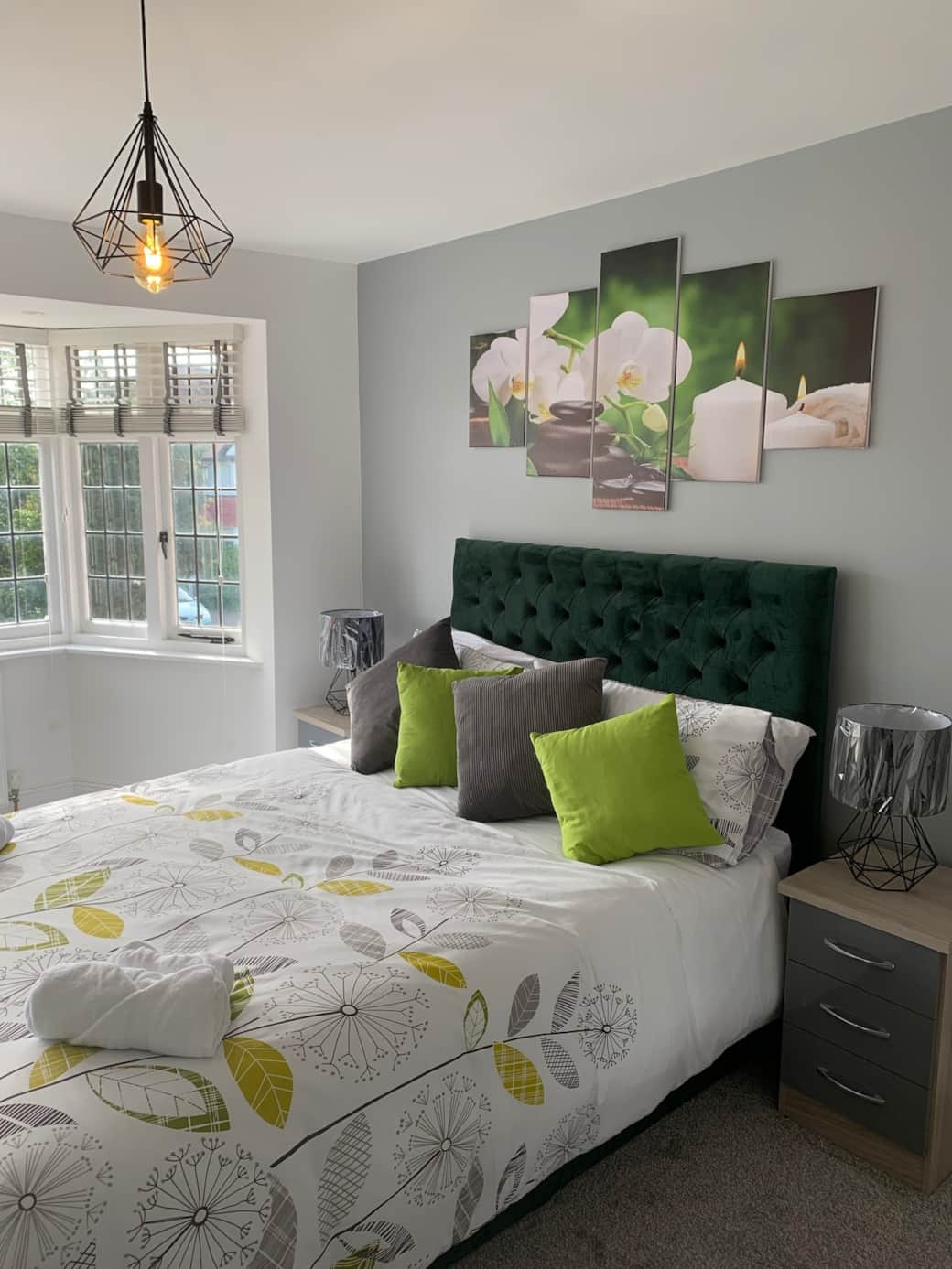 Large comfy double bedroom with king size bed, smart TV with Netflix 