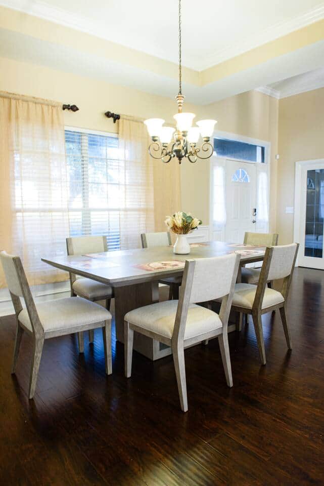 Dining Room - seats 6 people 