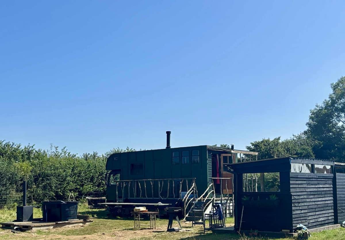 Rosie's, converted horse lorry glamping in Cornwall
