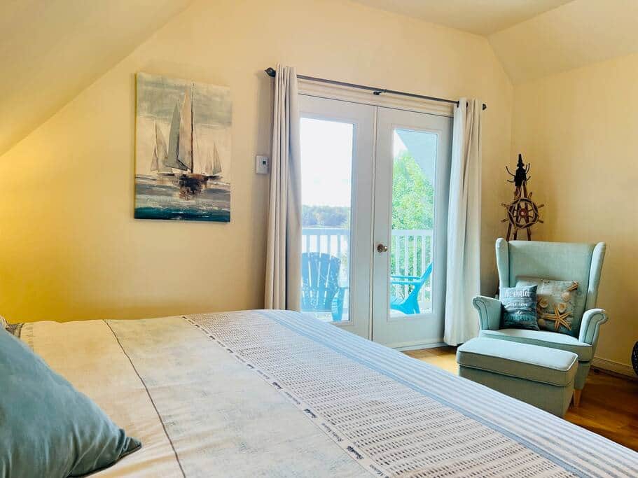 Room #3 (open room) with 1 king bed