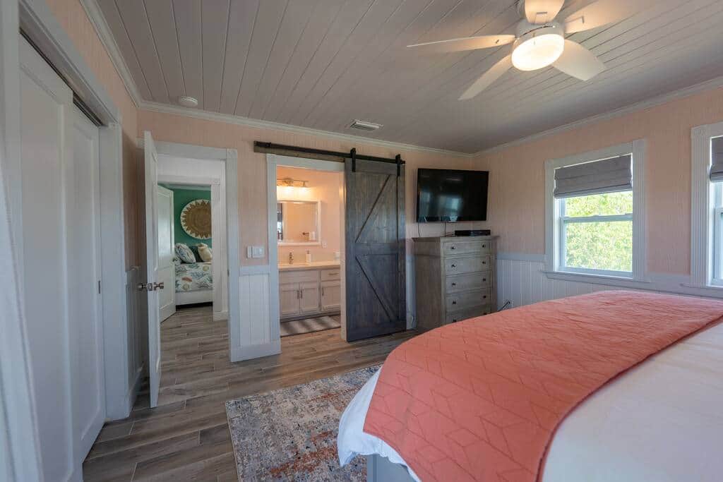 Master bedroom includes full closet, large TV, with cable and elegant attached bath Master bedroom includes full closet, large TV, with cable and elegant attached bath