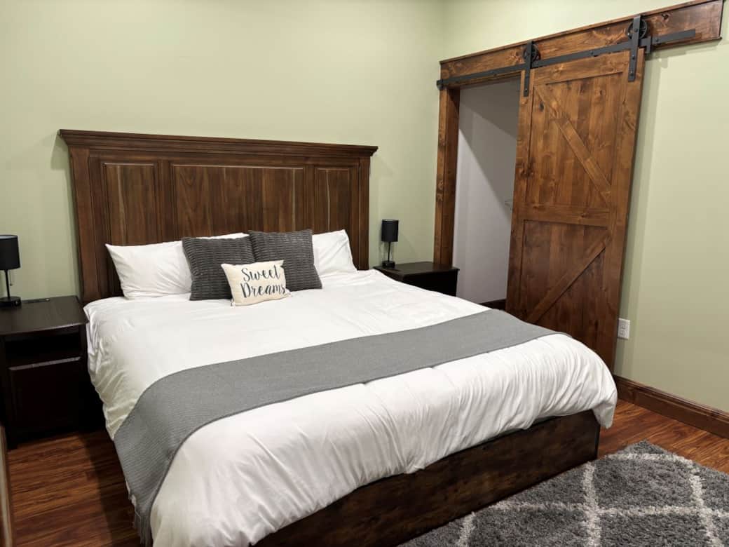 Limestone Lodge Apartment A Bedroom