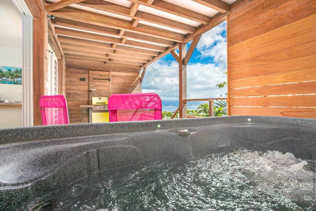 Villa Canopée - Profitez du SPA privatif avec vue sur la baie de Fort-de-France. 