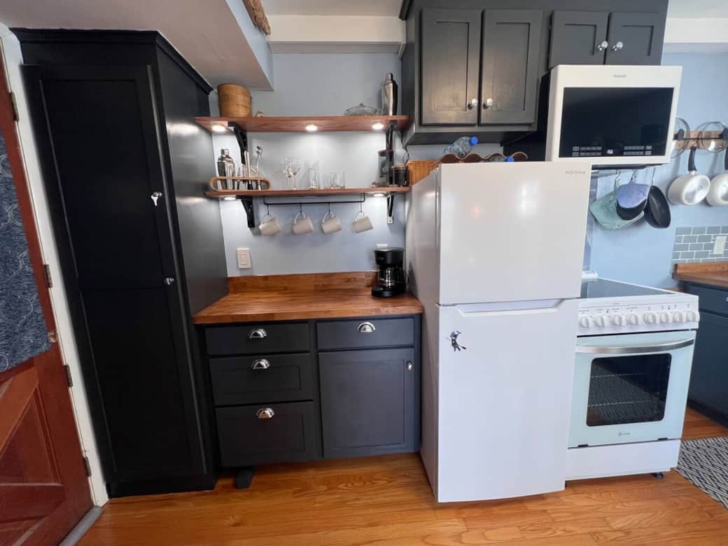 New coffee and drink bar for 2025! Includes the ground coffee, tea, cocktail shakers, to mix or brew your favorite drinks. 