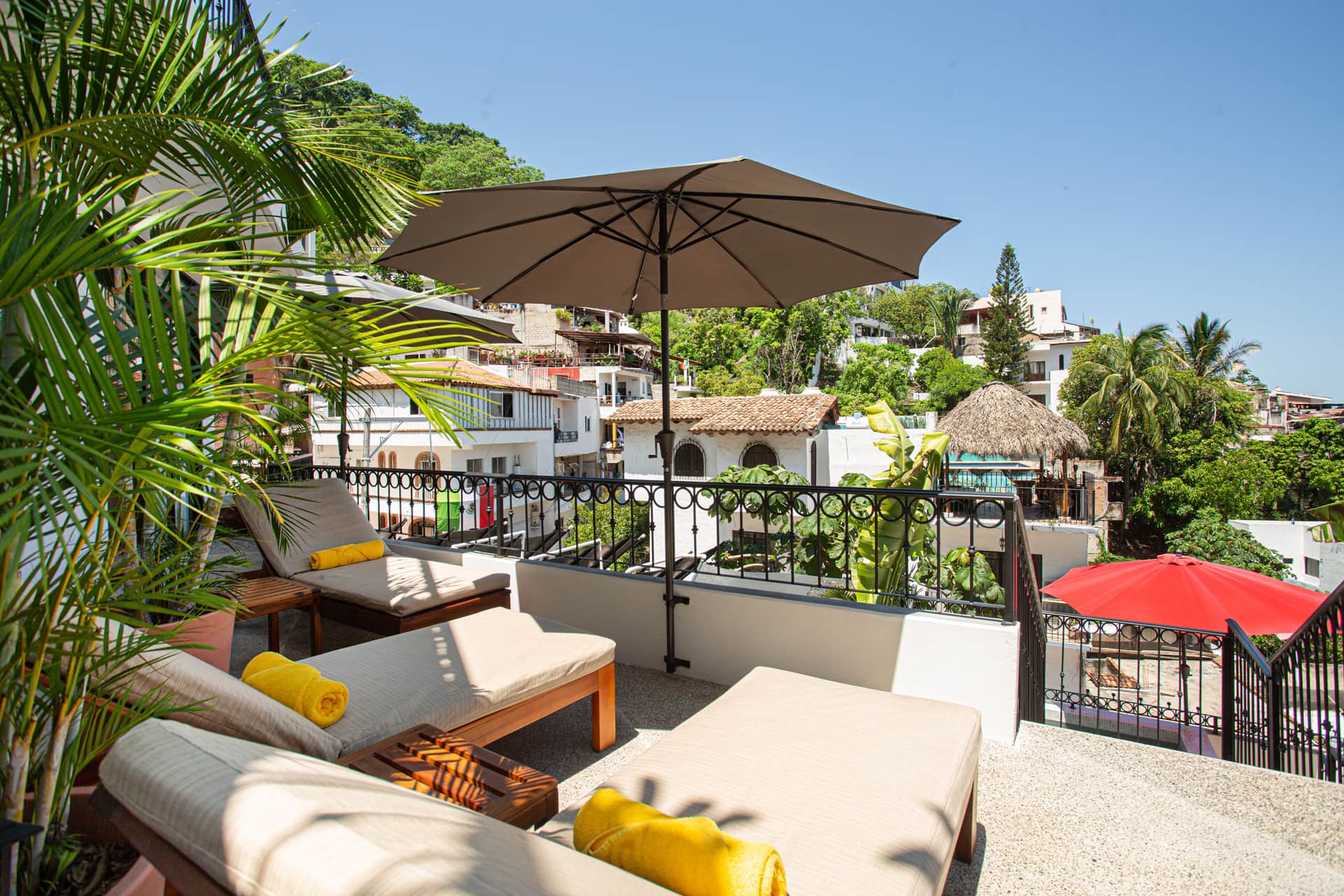 3C Loungers Across  - Photo Credit Josef Kandoll W.jpg