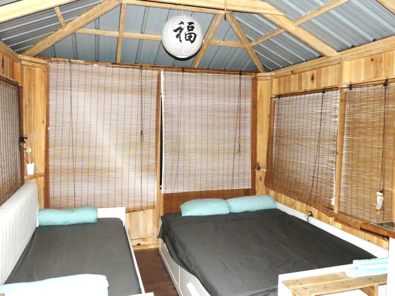 Disposition pour dormir (LITERIE EXCLUSE, EN OPTION)