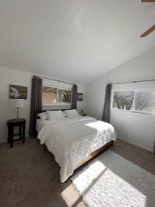 Master bedrooom Master bedrooom