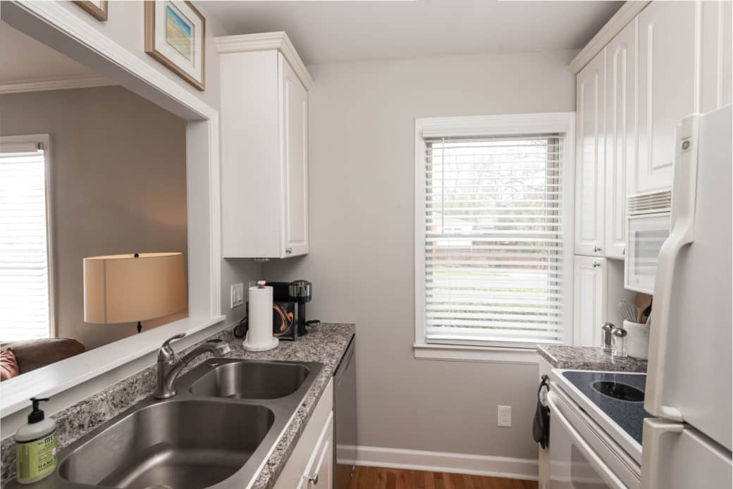 Rob Jennings - 305 South Summit Last Apartment-6