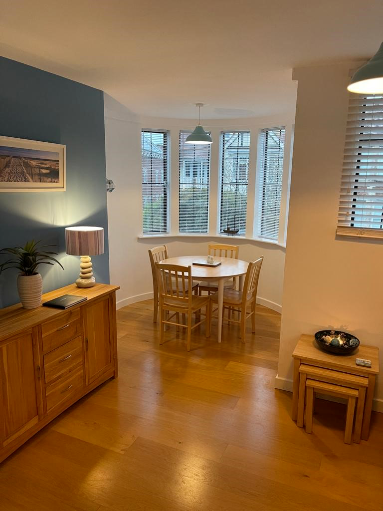 Dining Area Dining Area