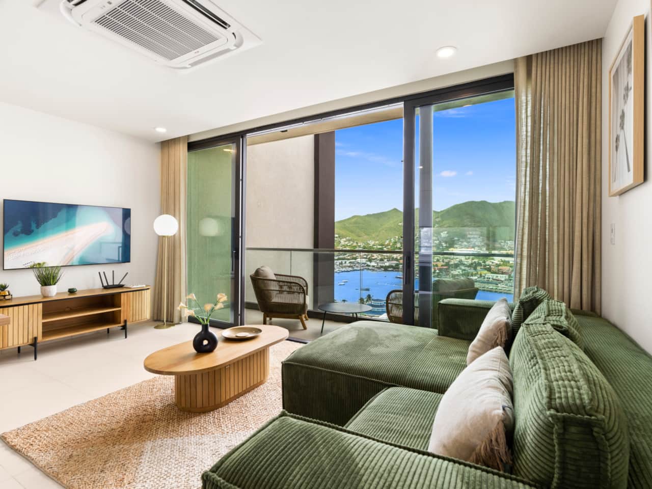living room 