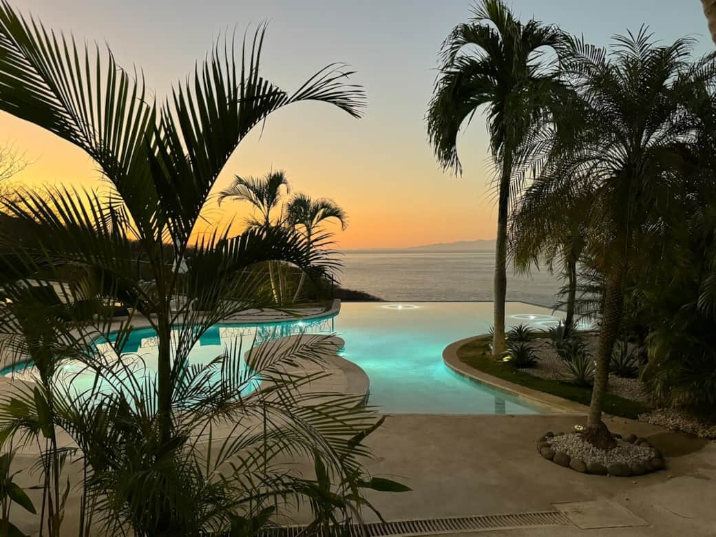Villa Amor Azul's infinity pool at sunset.
