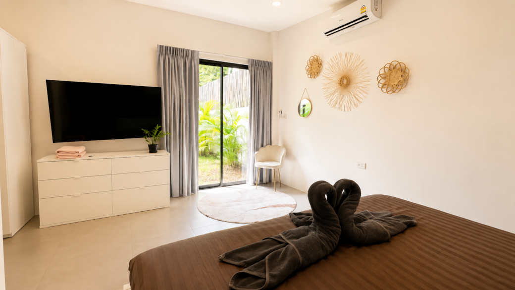 Bedroom1 2
