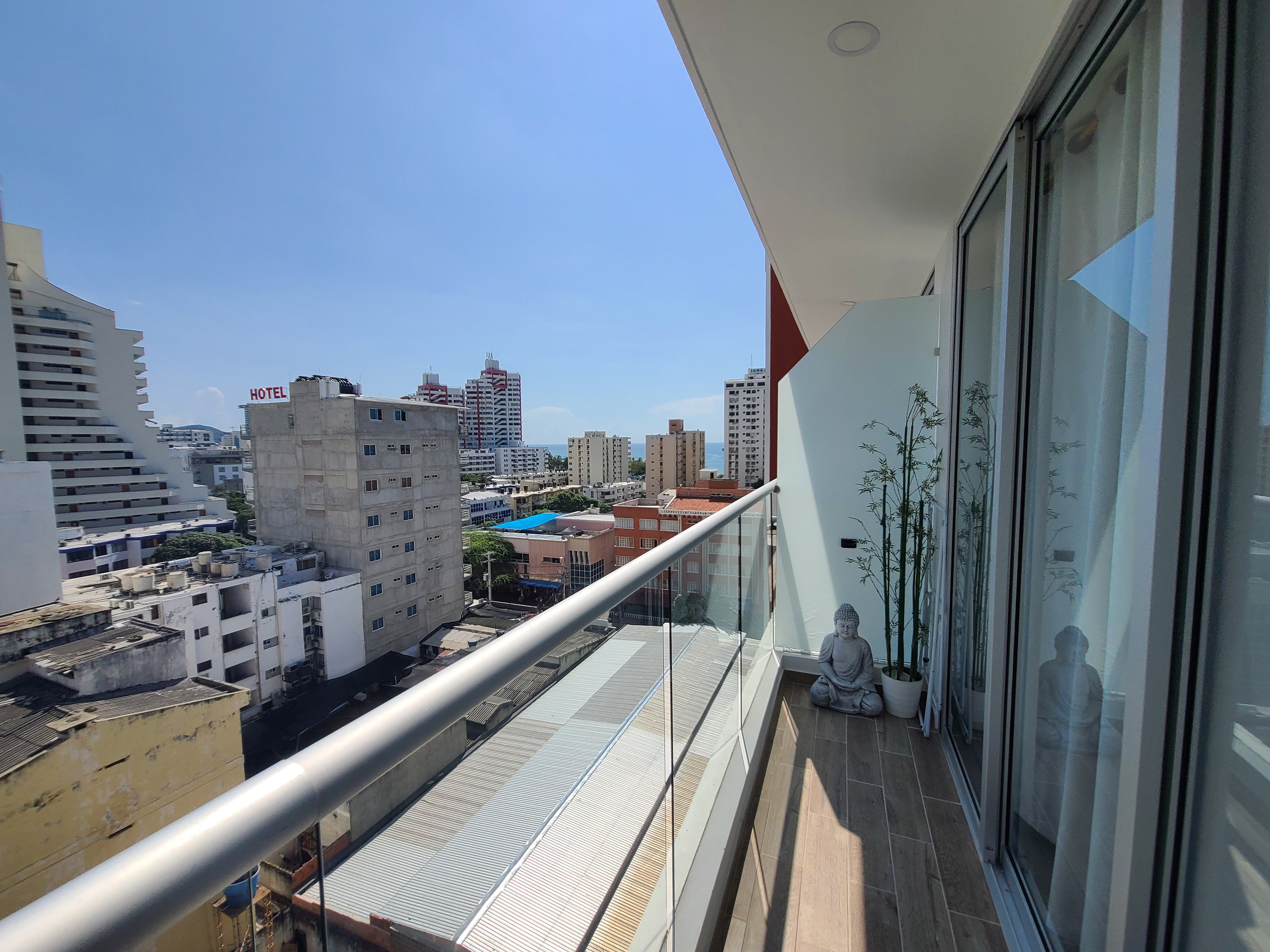 Apartamento Sky Golden en Rodadero con Piscina Increíble