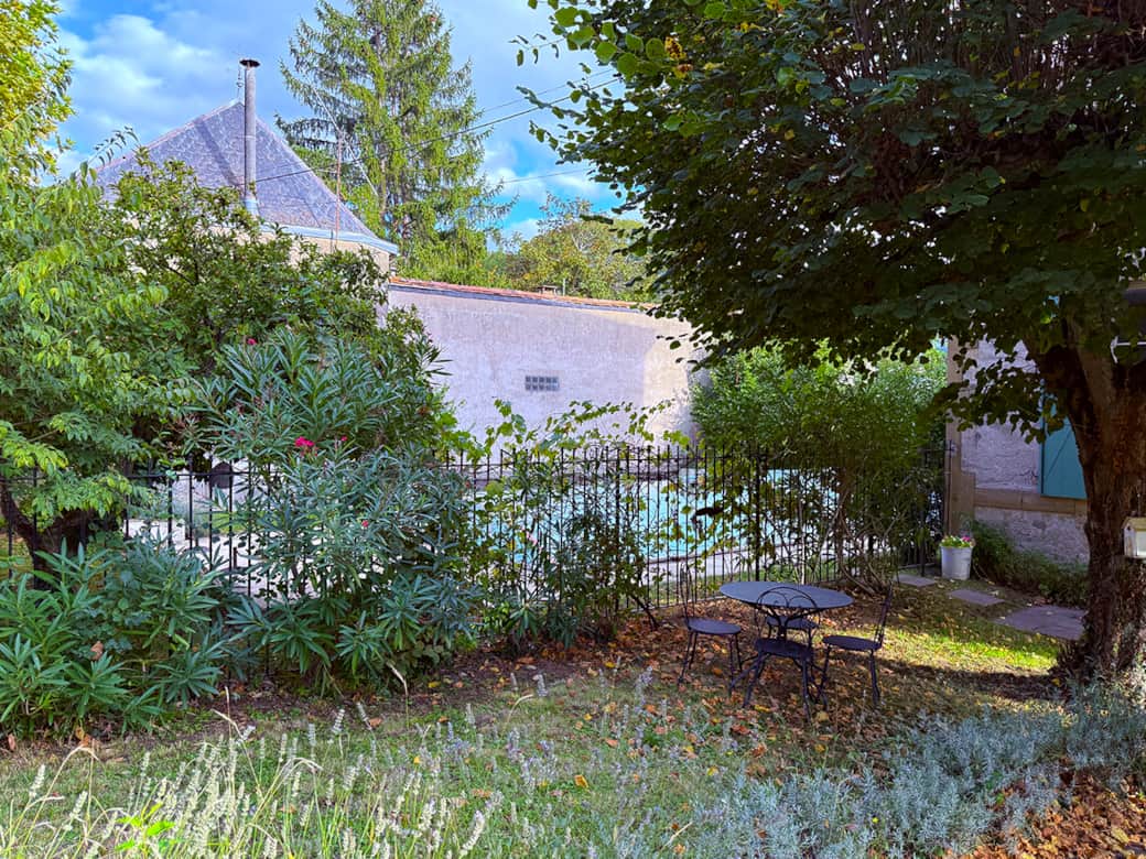 Garden view onto pool