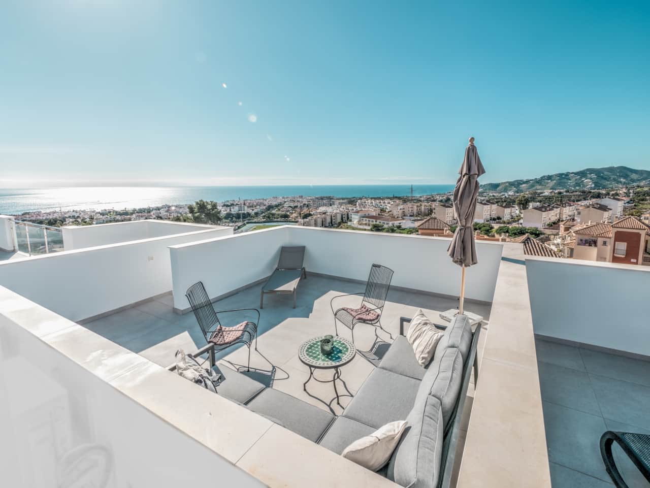 La terraza privada en la azotea con vista panorámica de 360 grados.