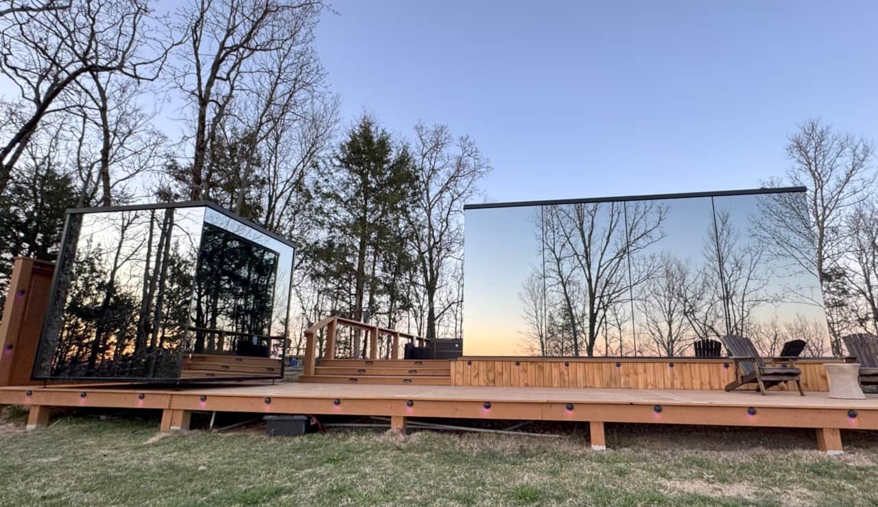 Mirror house with Sauna Cover