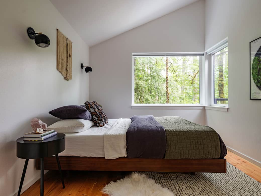 Mountain and River views from your pillow Mountain and River views from your pillow