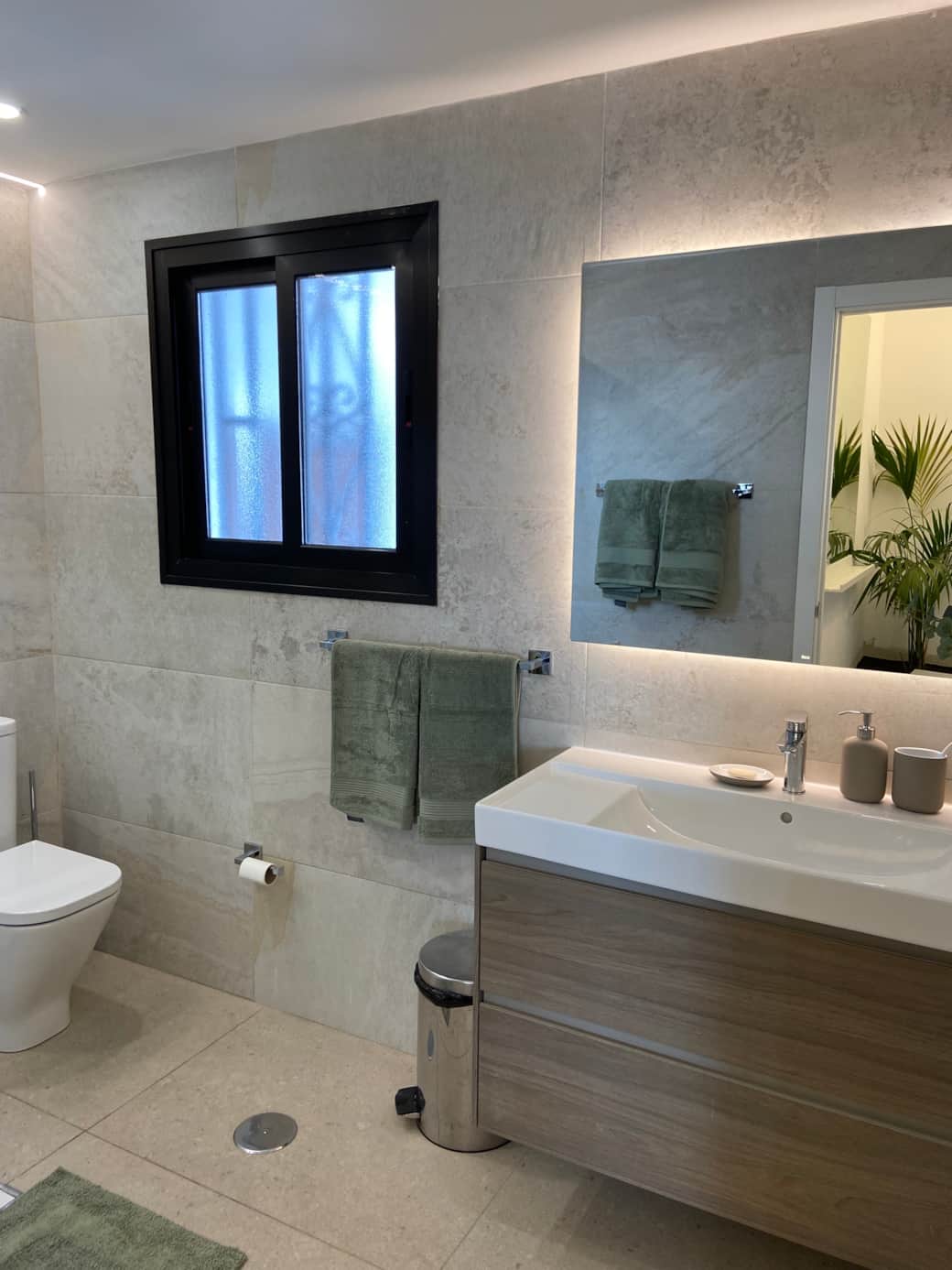 Main Bathroom