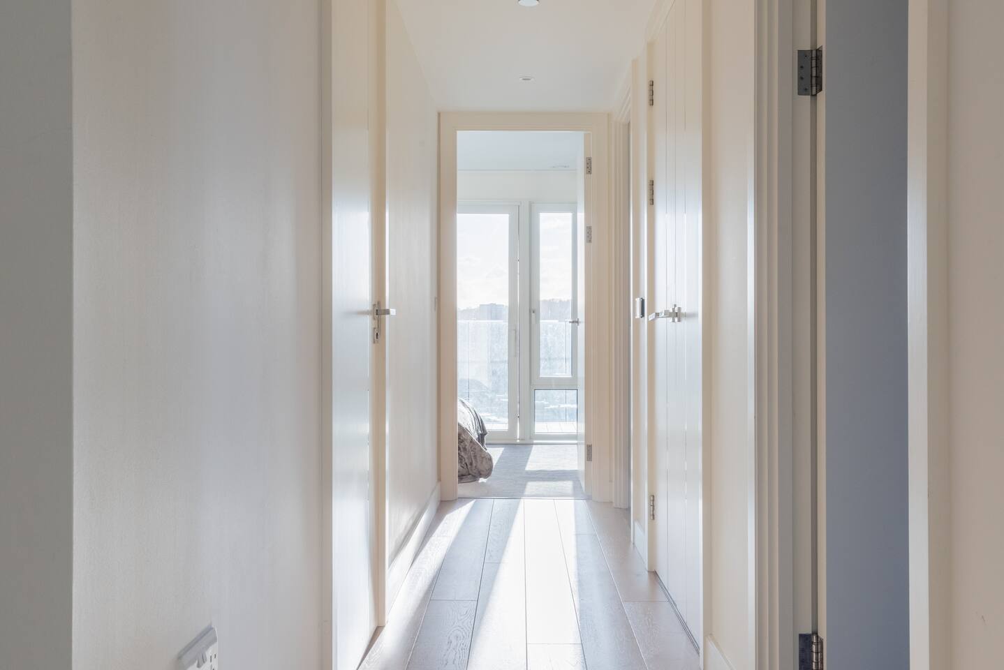 Riverside Penthouse | 2BR | 2BA ensuite | 6Guest photo 9