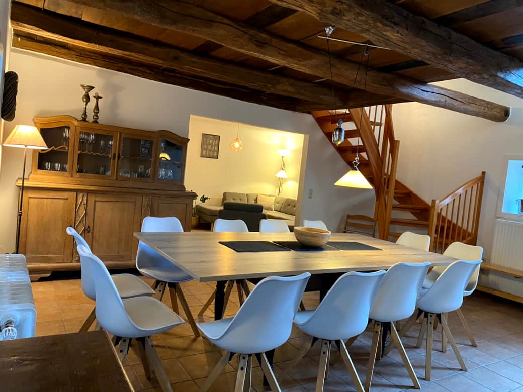 Einladender Wohnbereich zum Ankommen und Entspannen