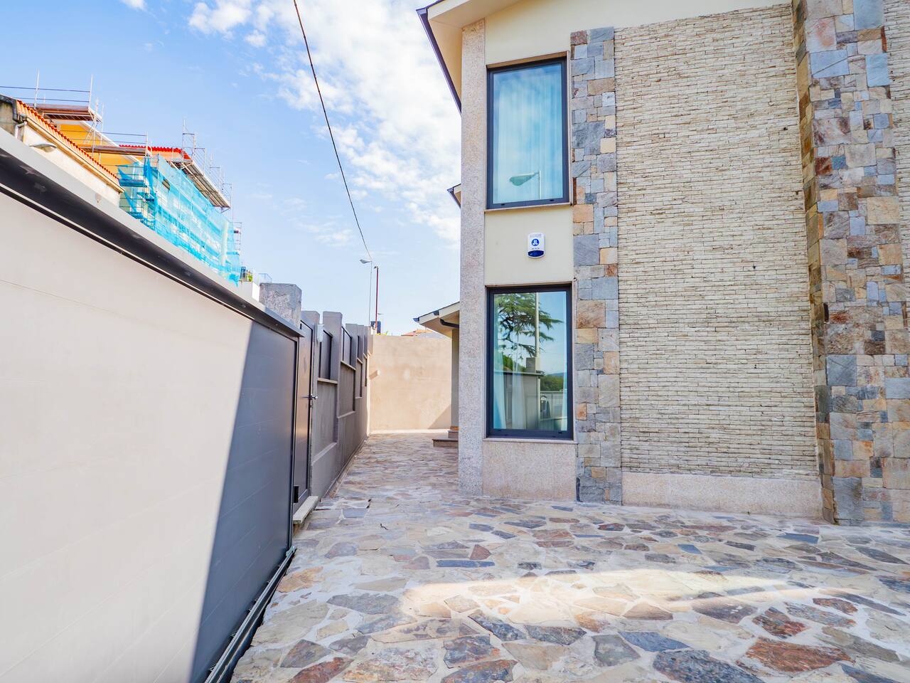 Chalet El Castro by YBH
