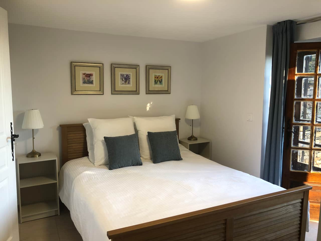 Oak Cottage Bedroom 
