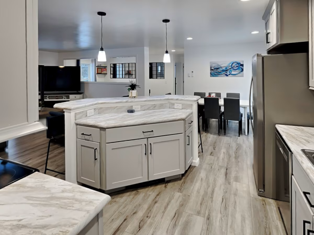 Kitchen into livingroom and game room