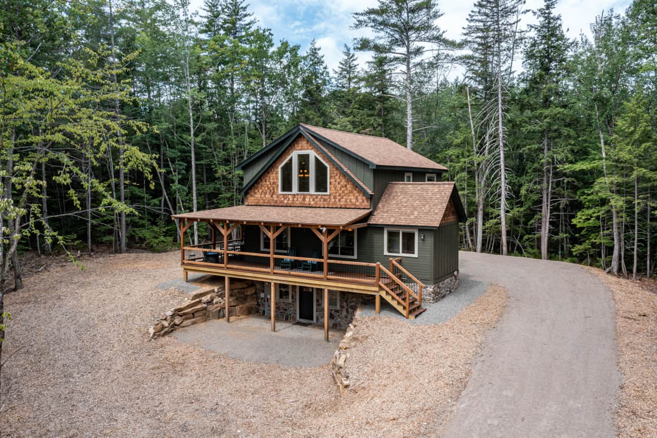 "Stowe Away" is a 3 bedroom (sleeps 8) 3 1/2 bath home