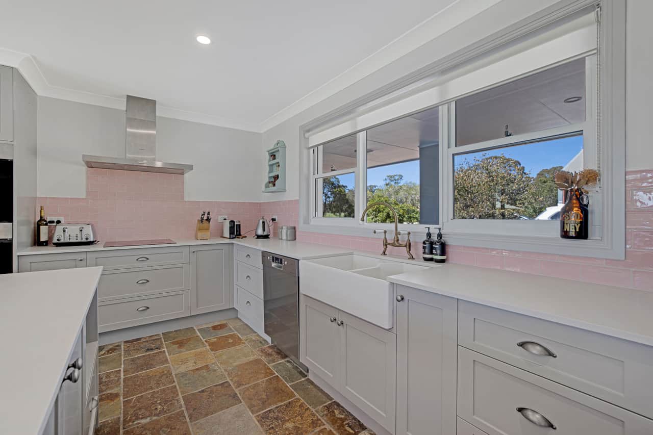 Yurali House Kitchen