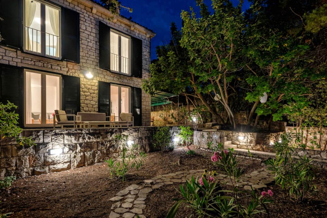 Garden by night Pine Beach Villa