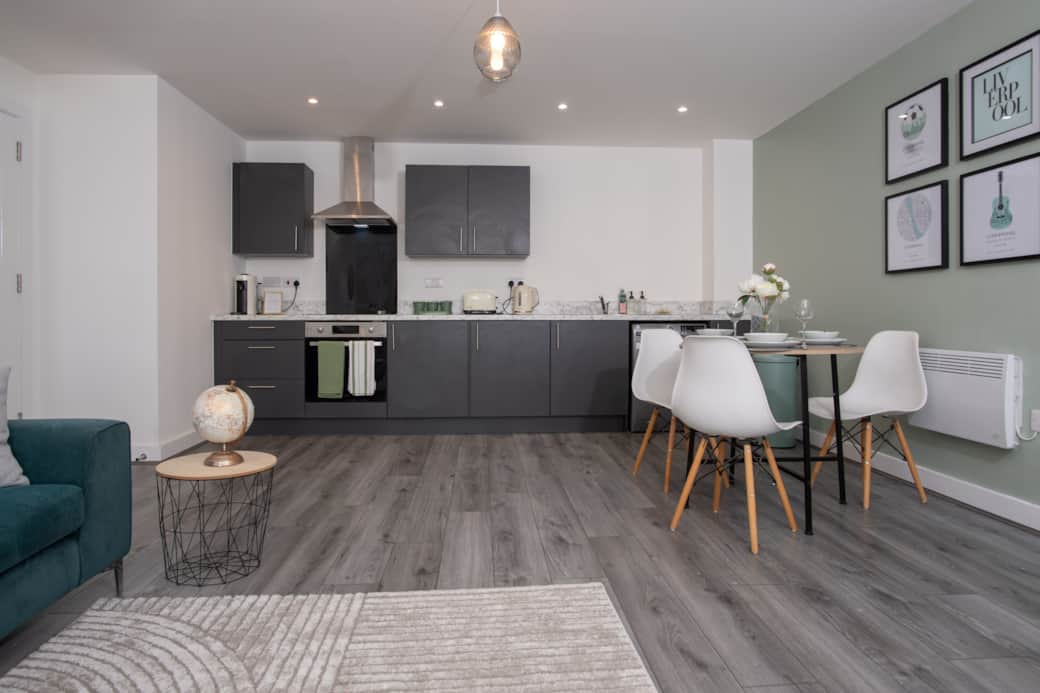 Fully equipped kitchen for everyday cooking