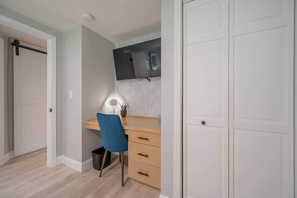 Queen Bedroom