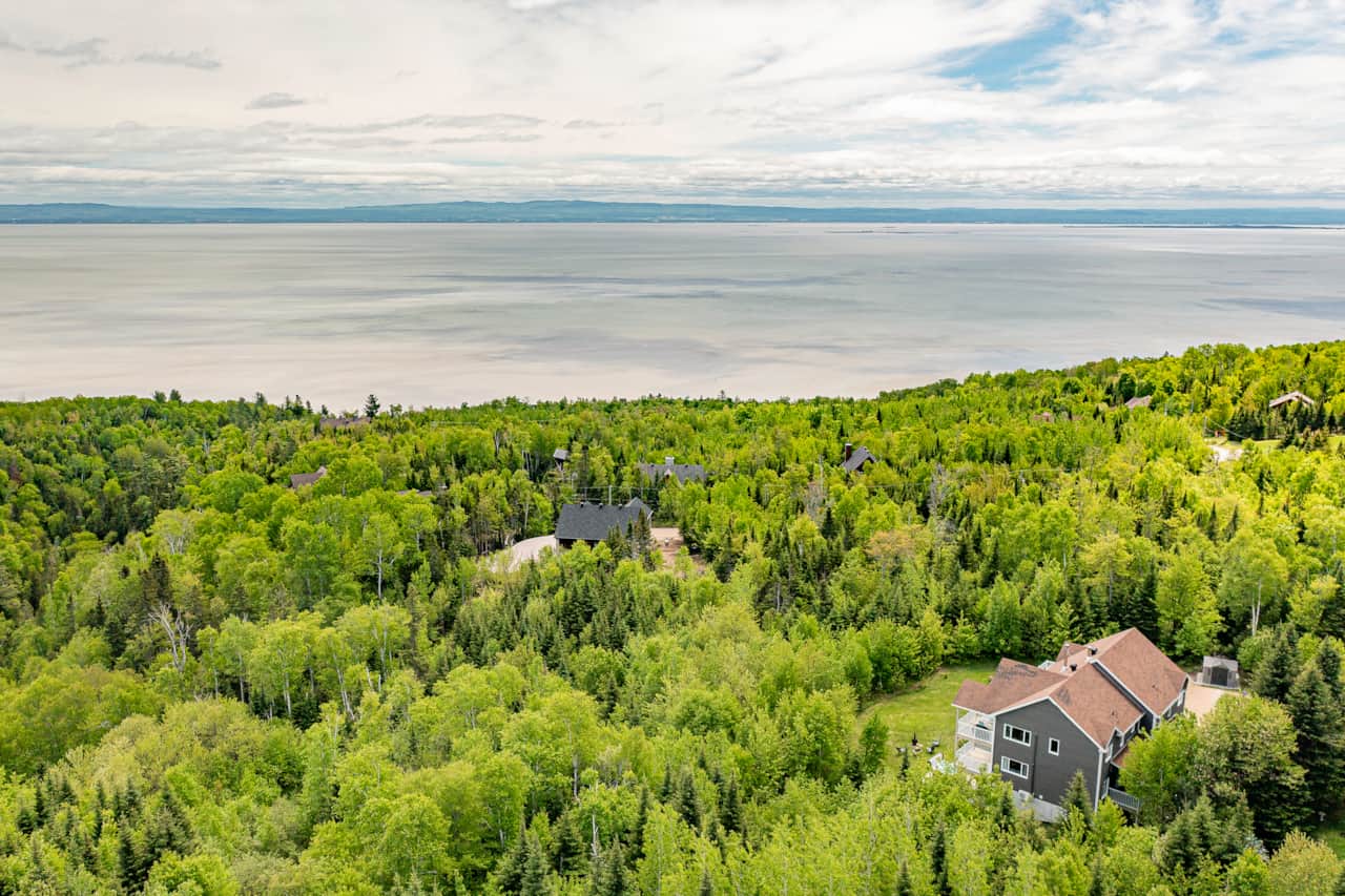 Extérieur et fleuve st-Laurent