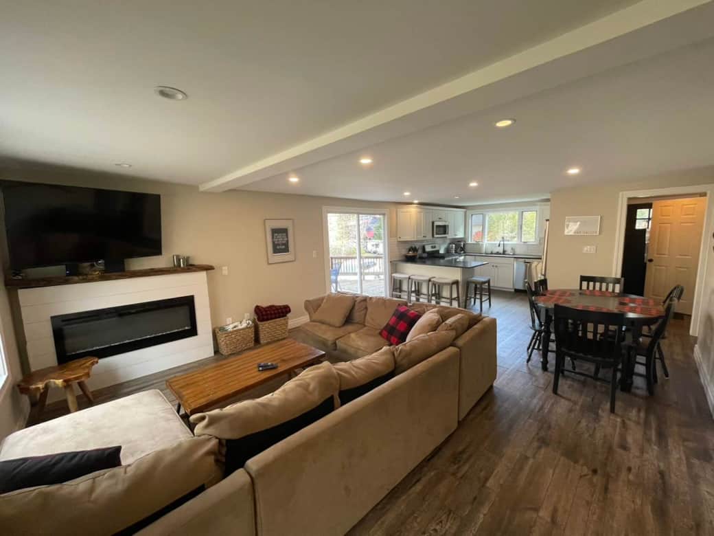 Another angle, 1 st Floor Another angle, 1 st Floor