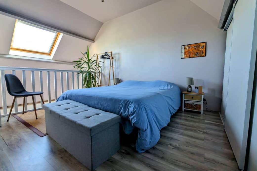 Chambre mezzanine de la suite parentale