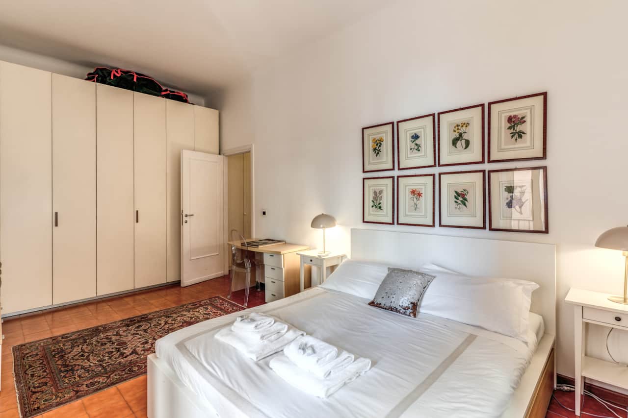 Master Bedroom with Queen Bed