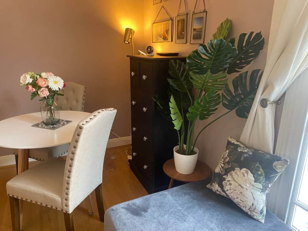 Recharge in a peaceful dining nook after a day of shopping or sightseeing in central London Recharge in a peaceful dining nook after a day of shopping or sightseeing in central London