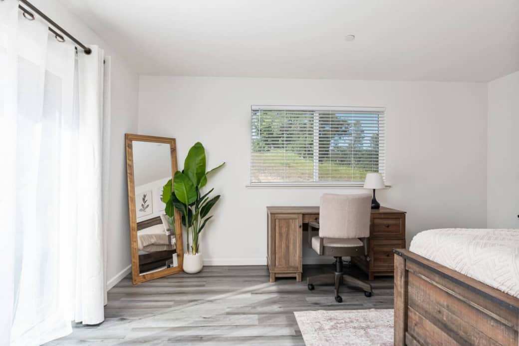 Dedicated workspace provided to work on projects. Dedicated workspace provided to work on projects.