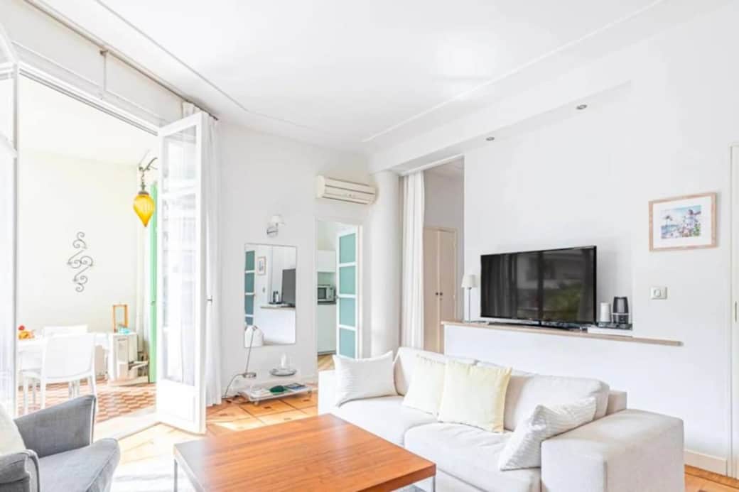 Living Room with access to the balcony with lateral sea view Living Room with access to the balcony with lateral sea view
