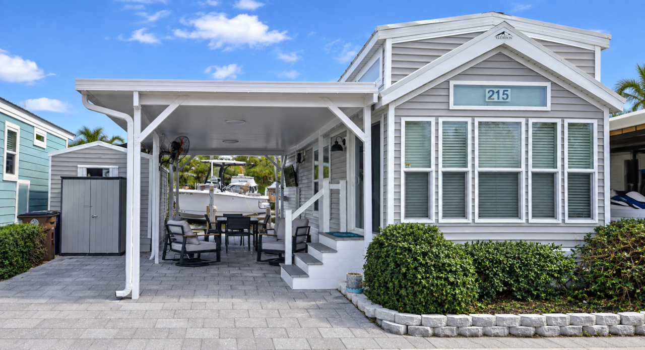 Front house (Lot 215)