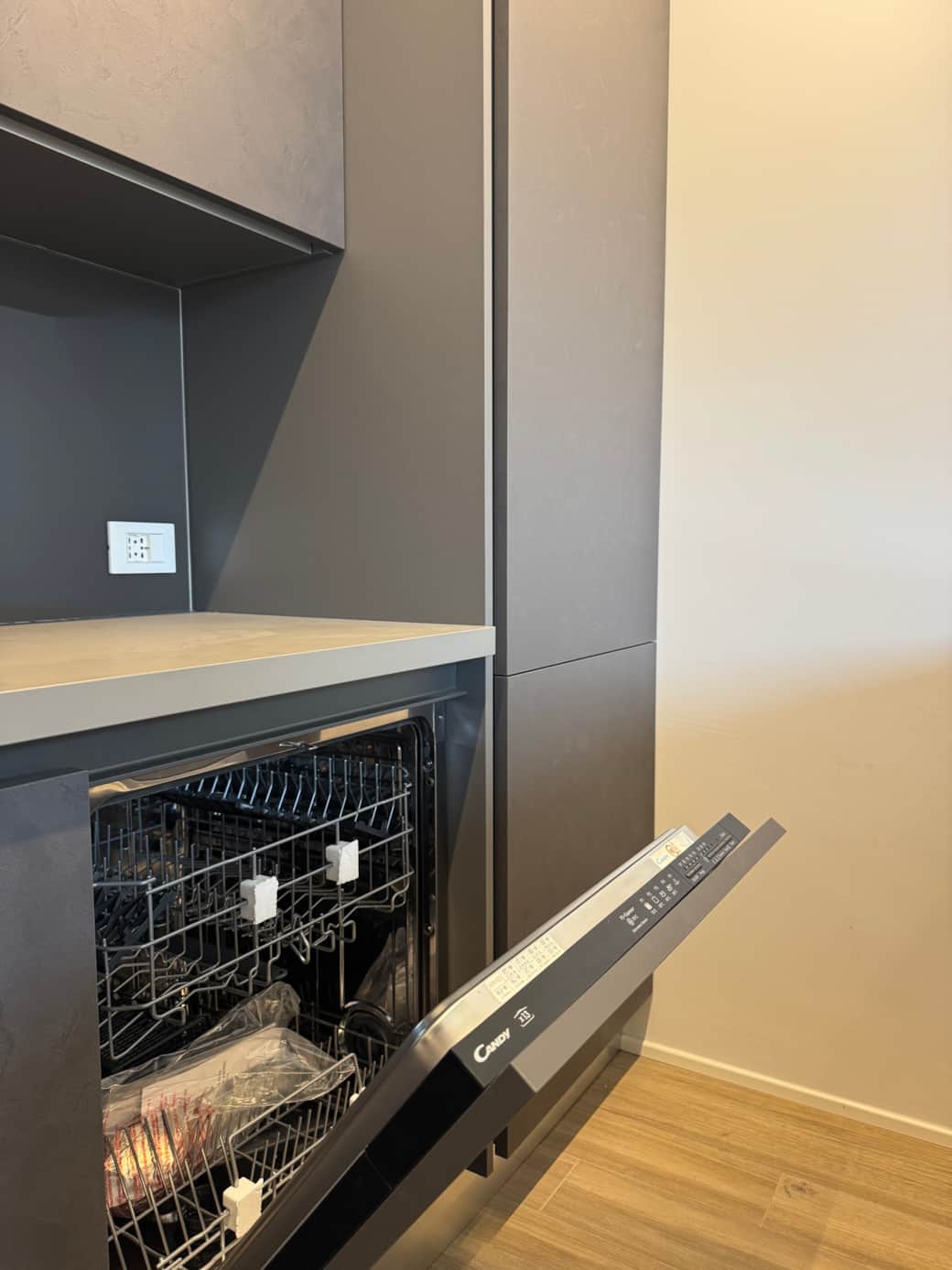 Il Niro Kitchen Details Dishwasher