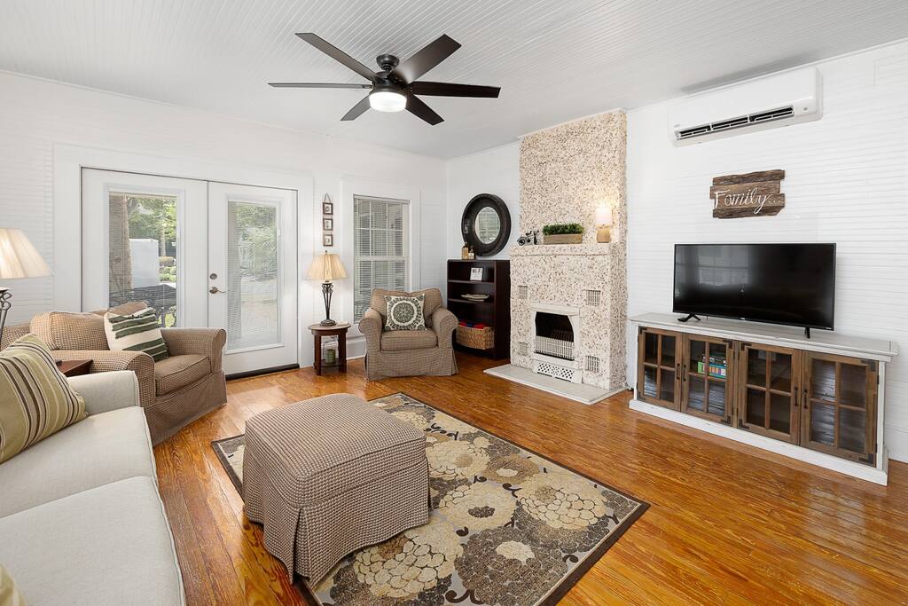 Coaches Corner Cottage A – Renovated Historic Beach Cottage — Saint Simons Island, Georgia