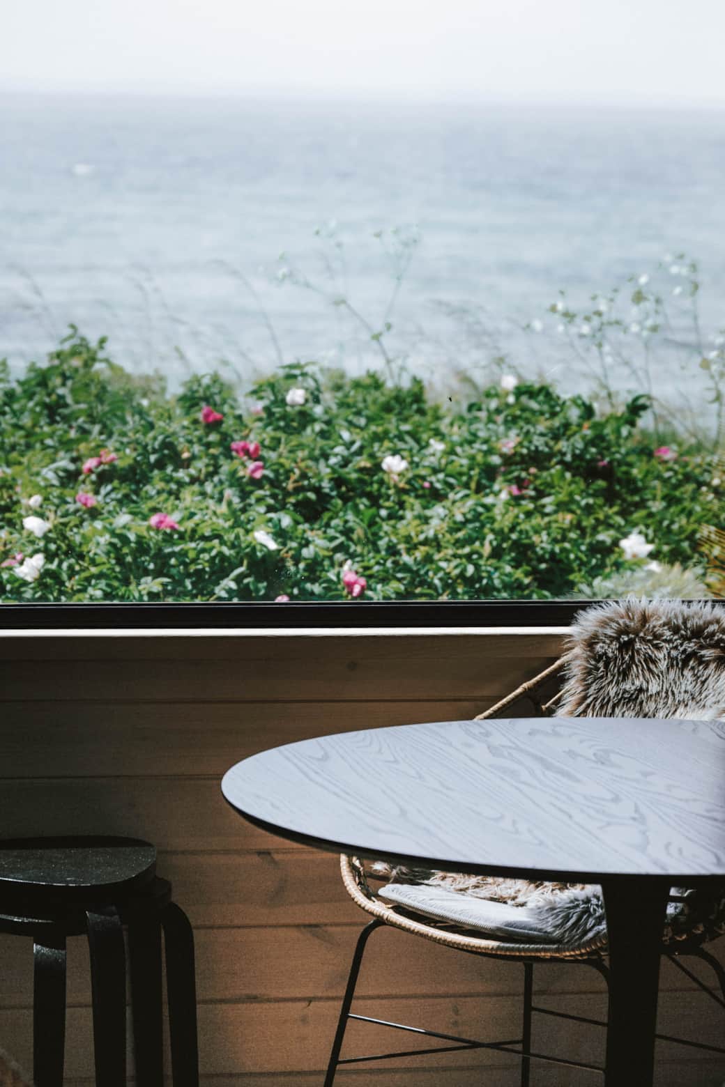 Tiny Seaside Dining area detail