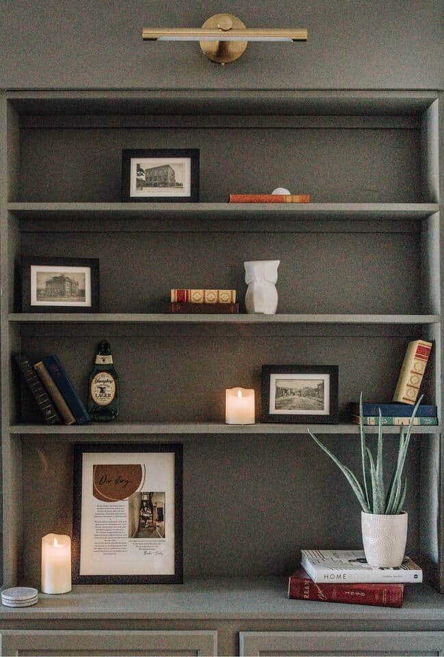 Built-in Bookcase with books Built-in Bookcase with books
