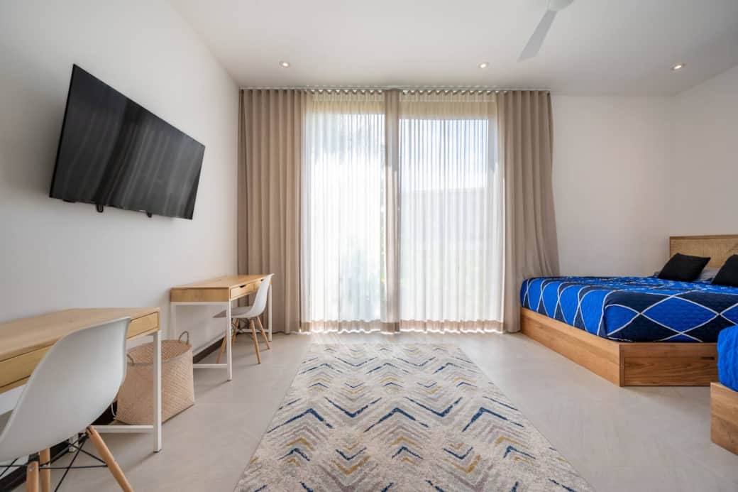Bedroom 2: two double size bed (downstairs)