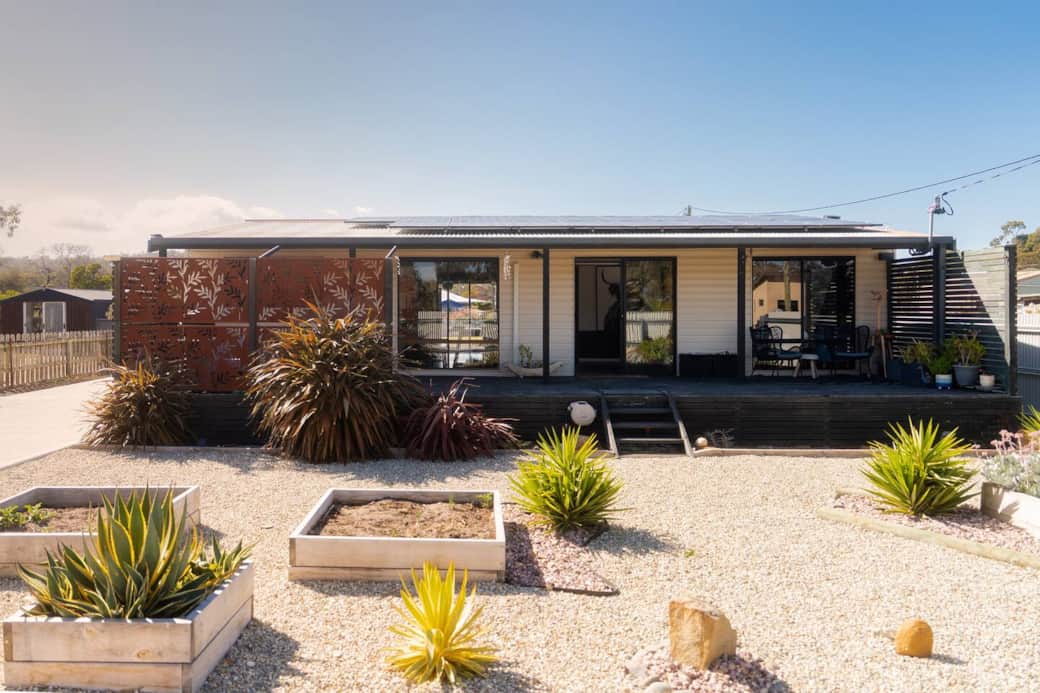 Romantic couples retreat in Coles Bay Tasmania Romantic couples retreat in Coles Bay Tasmania