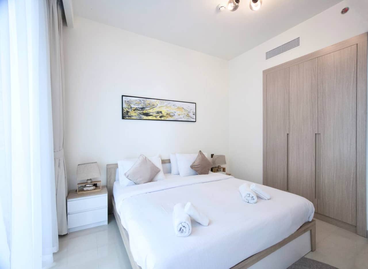 Bed room