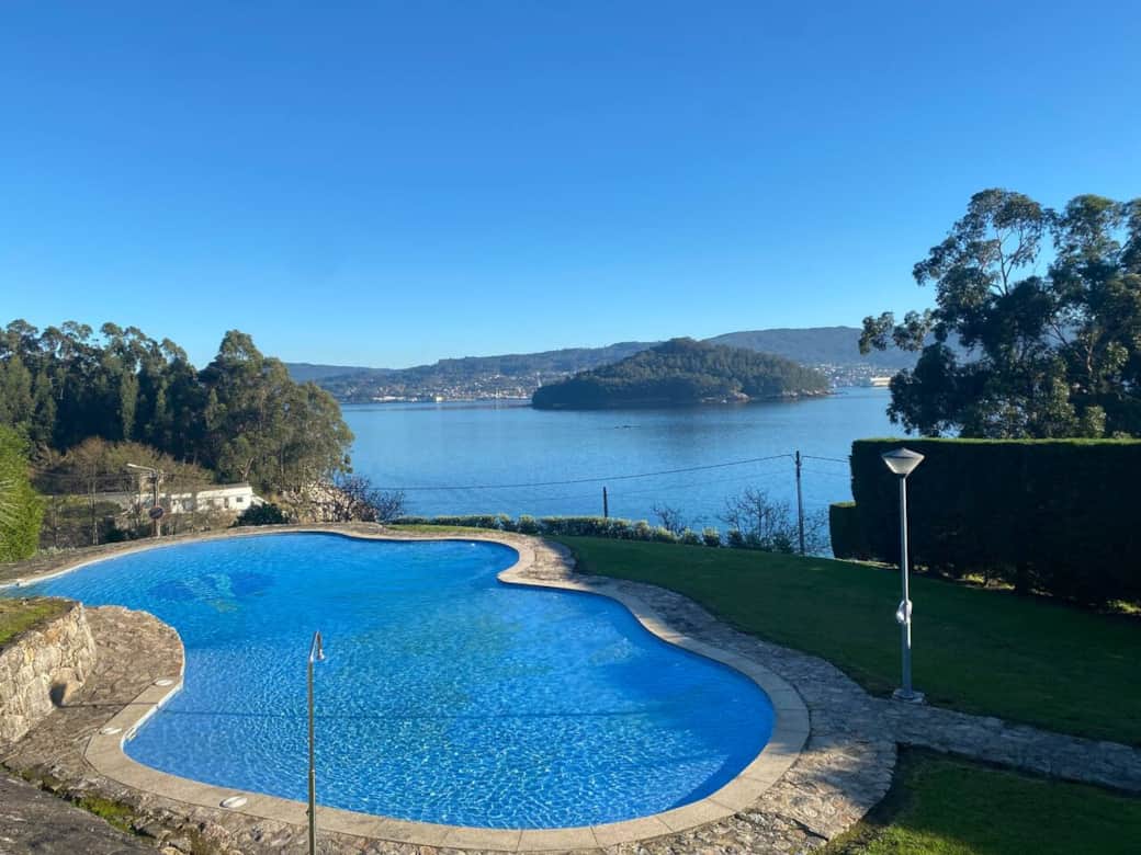 Piscina con vistas